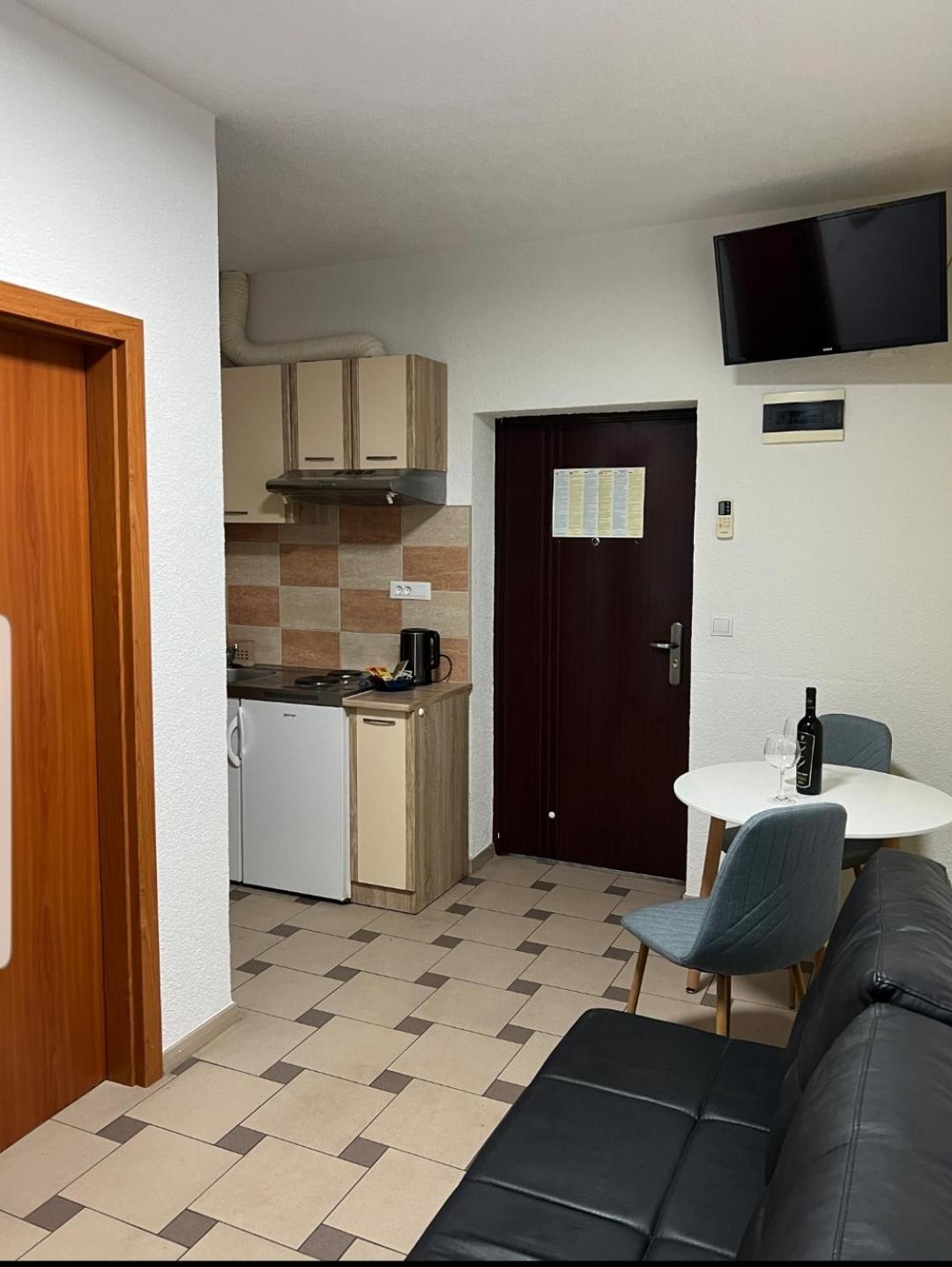 Apartment Afrika Makarska Zewnętrze zdjęcie