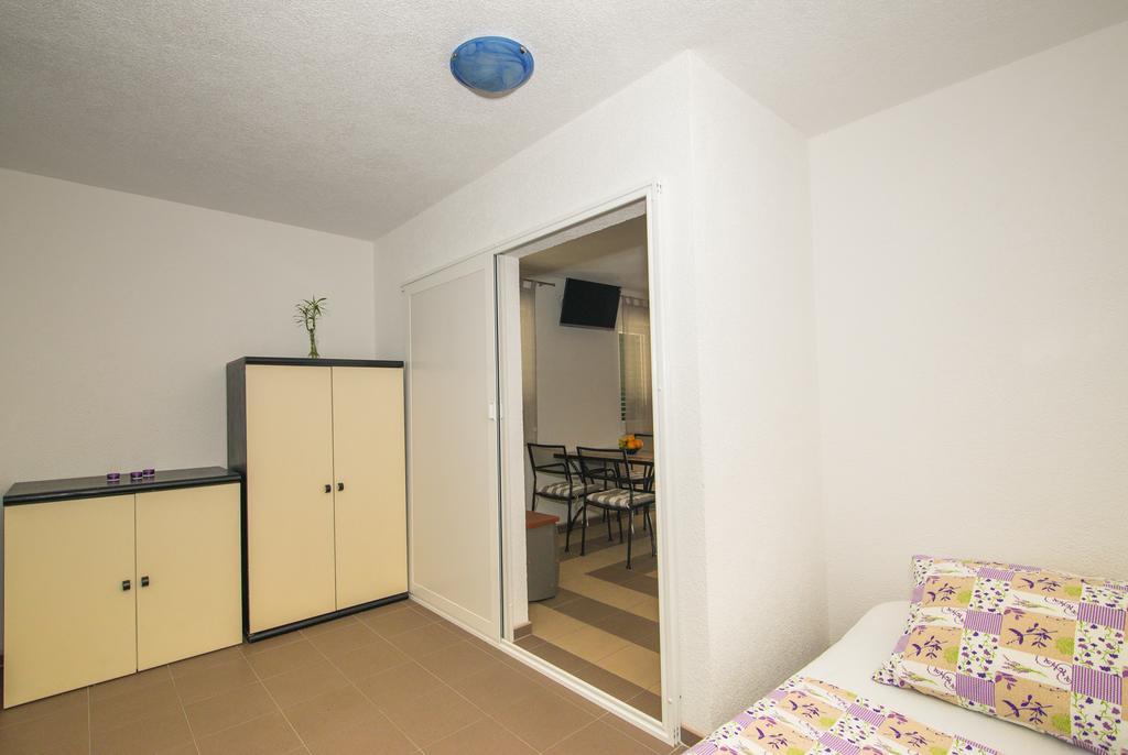 Apartment Afrika Makarska Zewnętrze zdjęcie