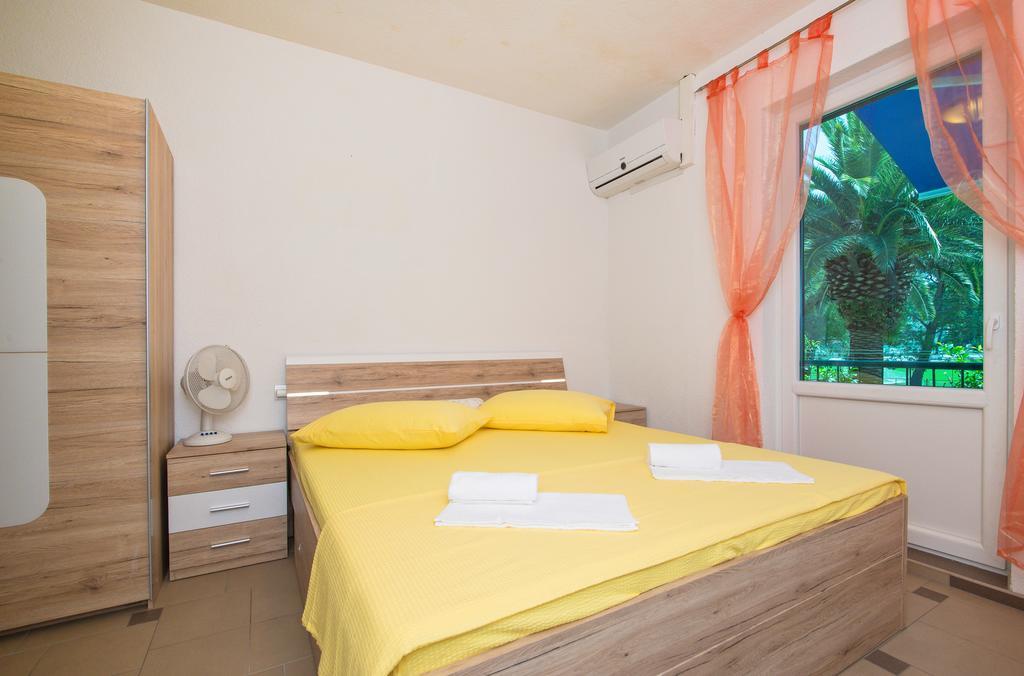 Apartment Afrika Makarska Zewnętrze zdjęcie