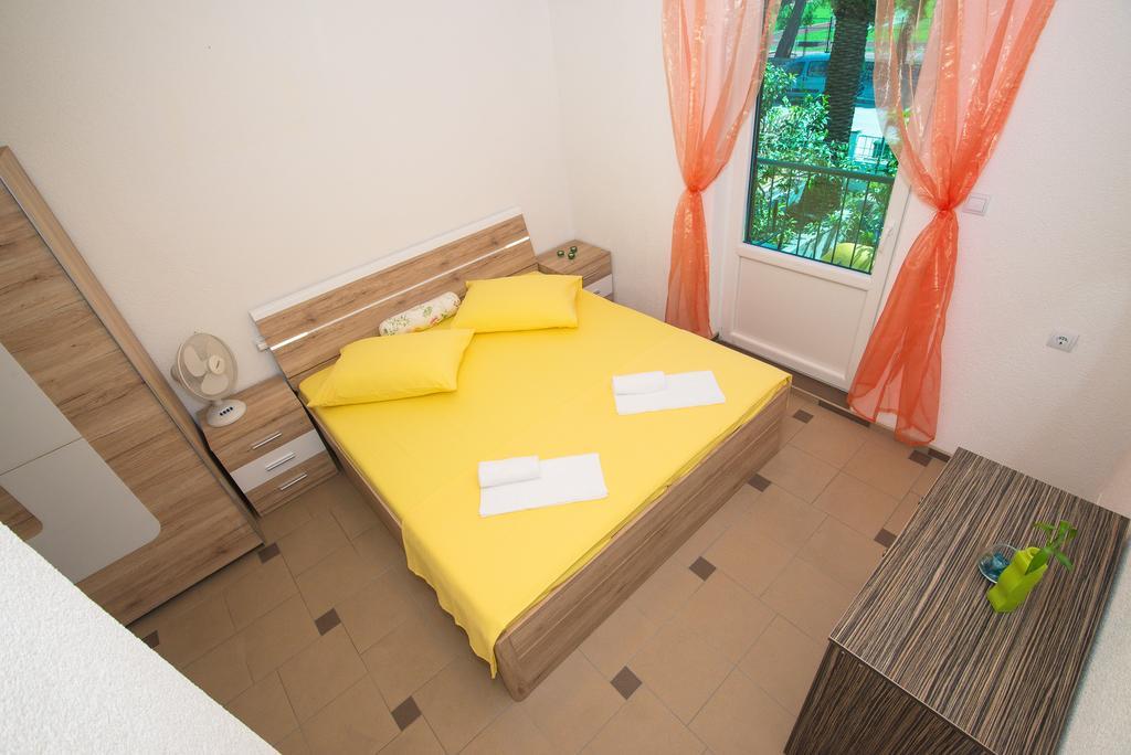 Apartment Afrika Makarska Zewnętrze zdjęcie